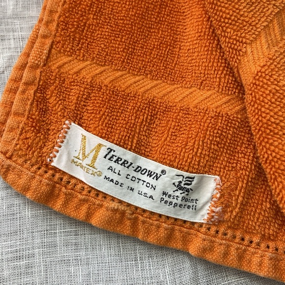 🧡 Martex vintage set of two orange hand towels - Great vintage condition - Picture 3 of 10